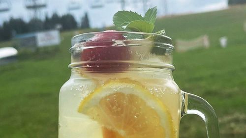 Letnie chwile na Kotelnicy – kawa, lemoniada i widok na Tatry